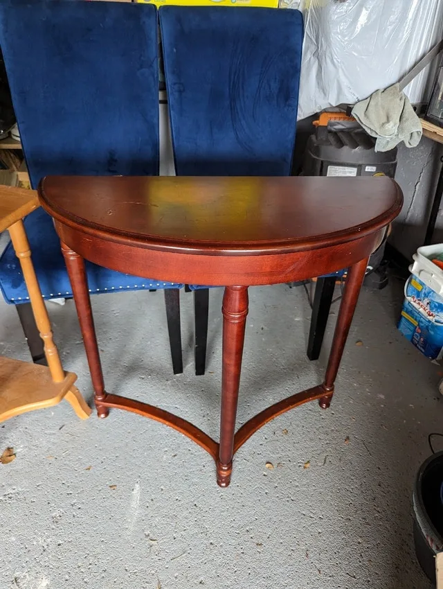 Solid wood end table thumbnail