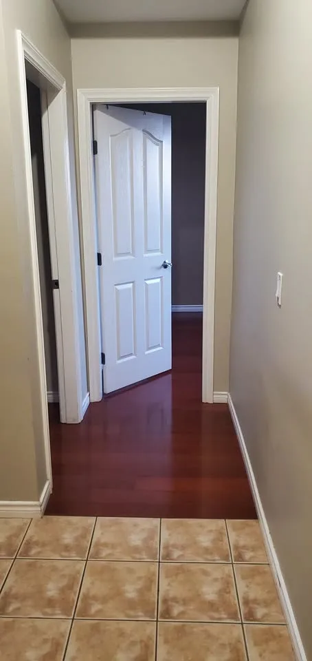 2 Beds 1 Bath - House image indicator(4)