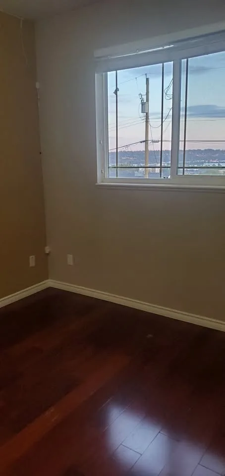 2 Beds 1 Bath - House image indicator(6)