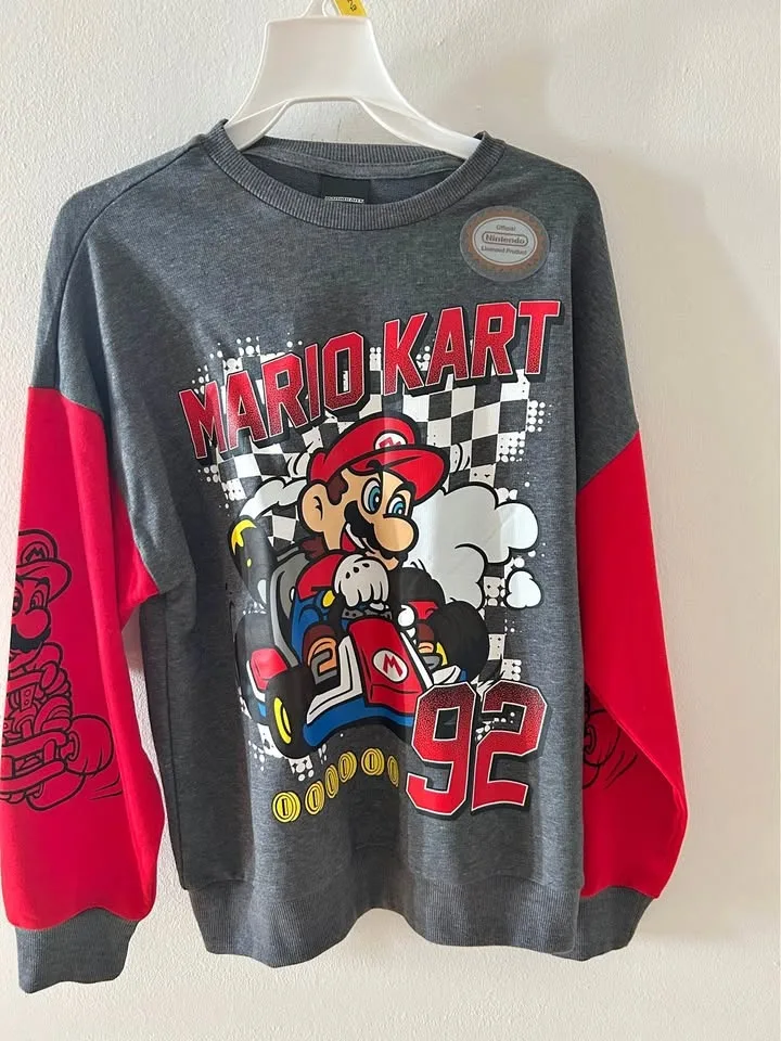Boy’s Mario Sweatshirt size 10-12 thumbnail