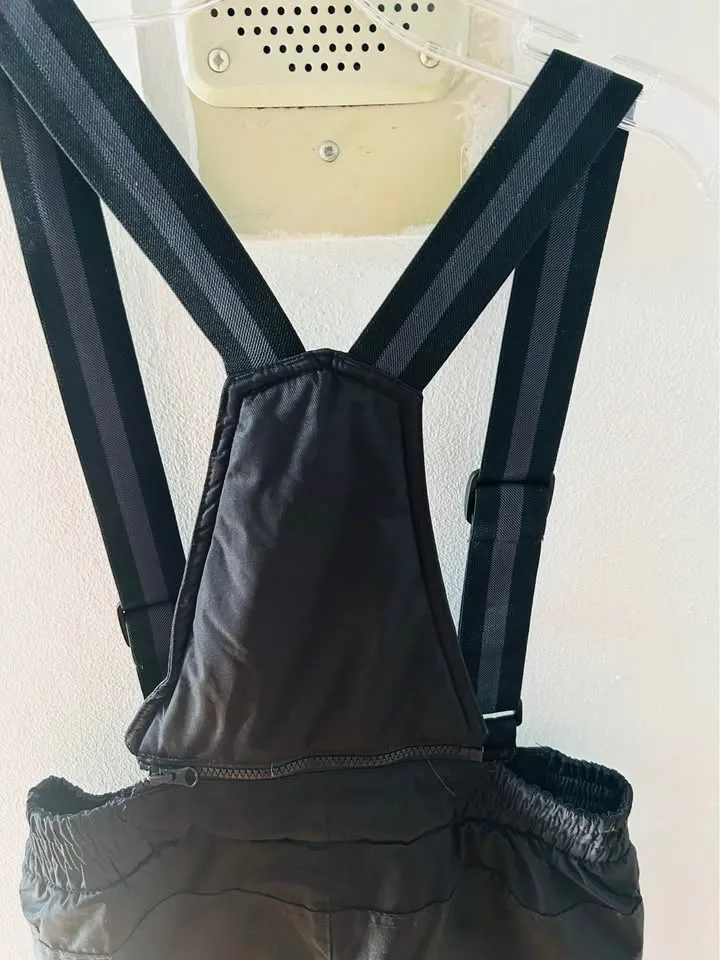 Kids snow pants size 10-12. Length 36 inch image indicator(3)