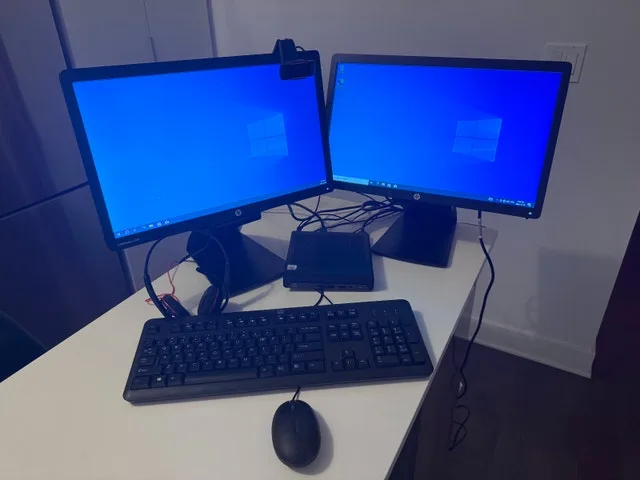 HP EliteDesk 800 G6 Mini PC+Dual Monitors,i7 / 16GB +Cam+Headset