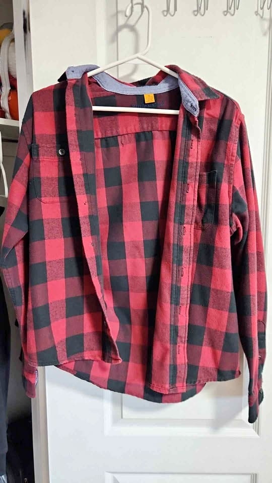 Red Plaid Flannel Shirt – Tailor Vintage – Medium