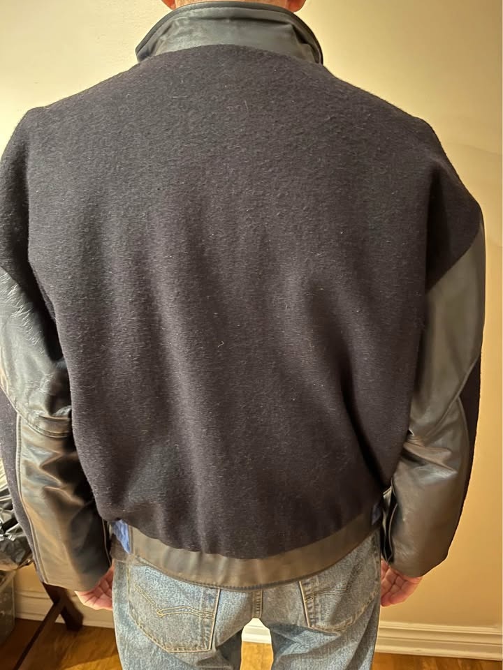 Bomber jacket never worn - photo 2