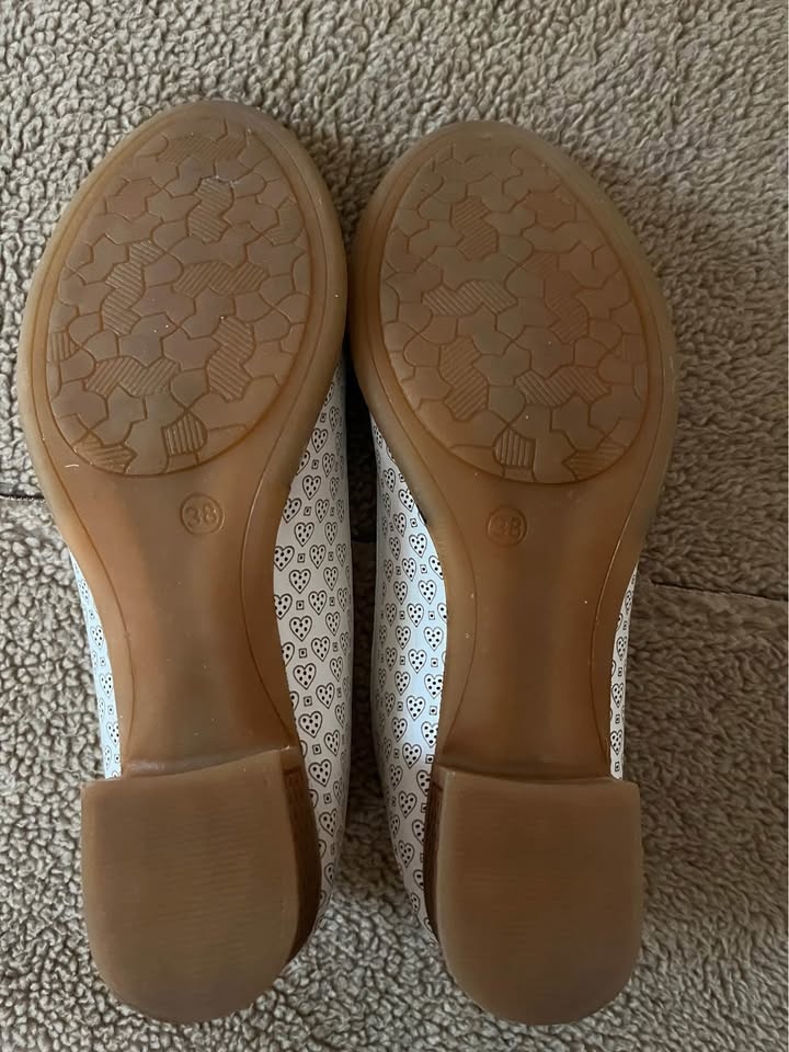 Chaussures blanches à bout ouvert - photo 3