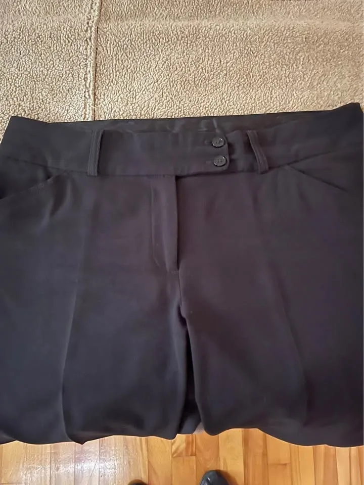 Pantalon noir à jambes larges image indicator(3)