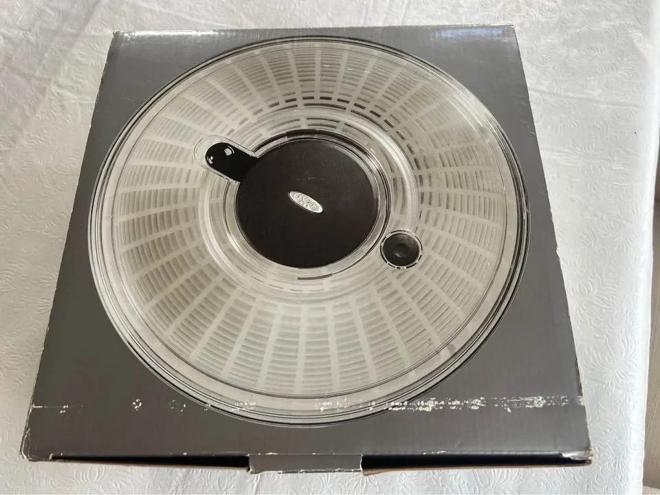 OXO stainless steel salad spinner image indicator(2)