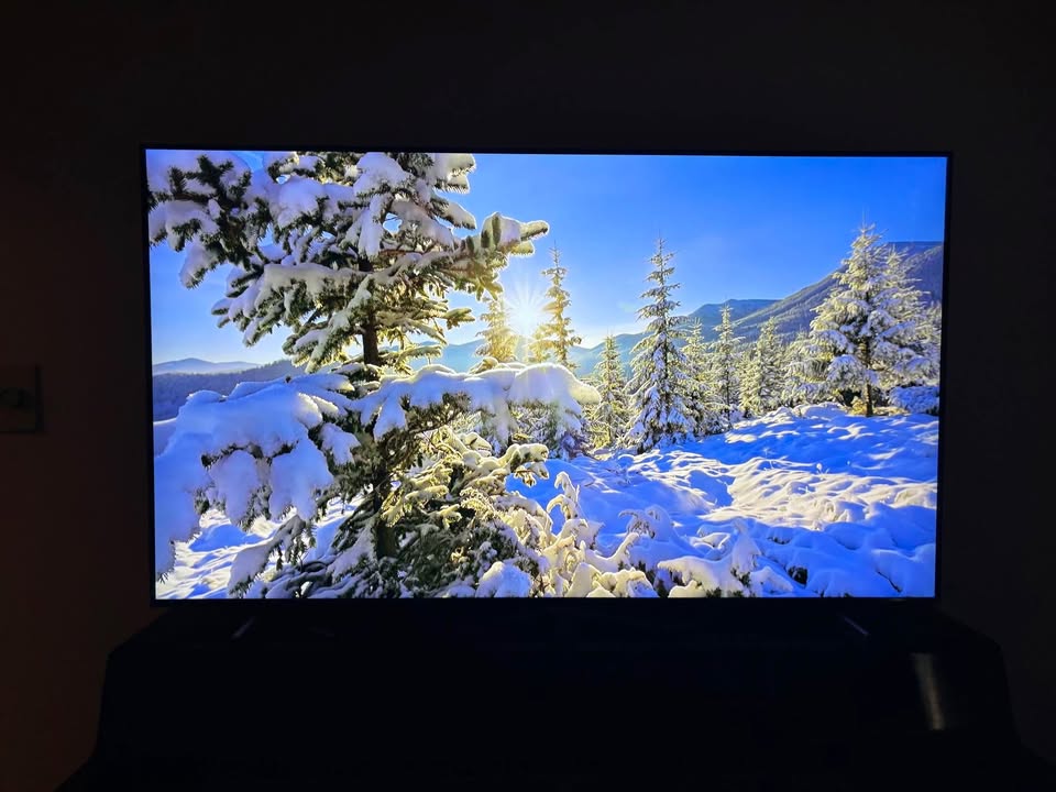 Samsung 60” QLED 4K Smart TV (Q60B Series) - Excellent - photo 4