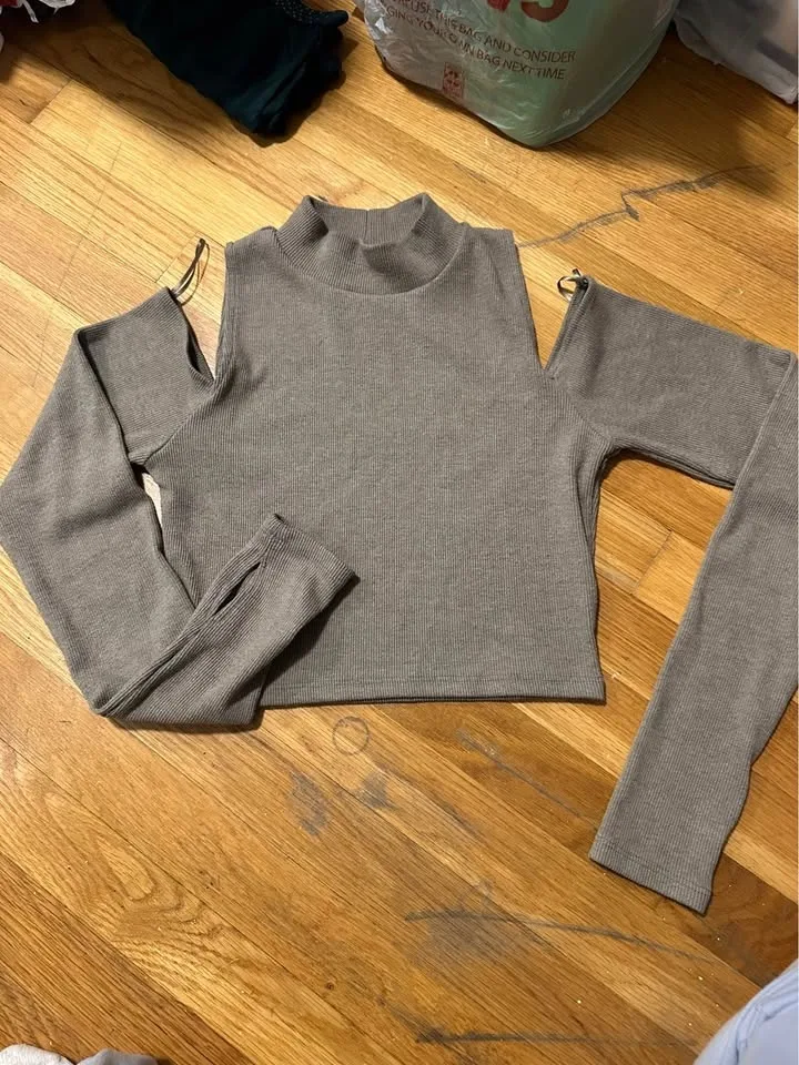 Huge Closet Clearout! (Pink, Berksha, Old Navy, Aeropostale, etc image indicator(3)