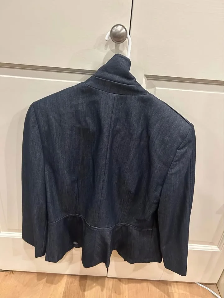Tahari Denim Blazer - Size 6 image indicator(2)