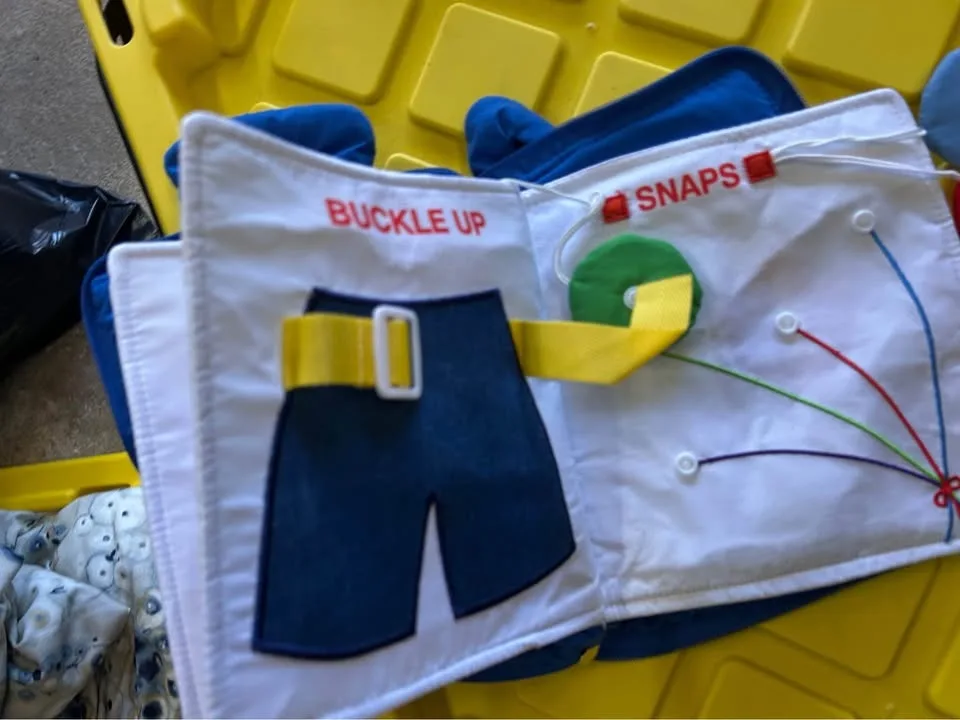 Quiet busy book image indicator(3)