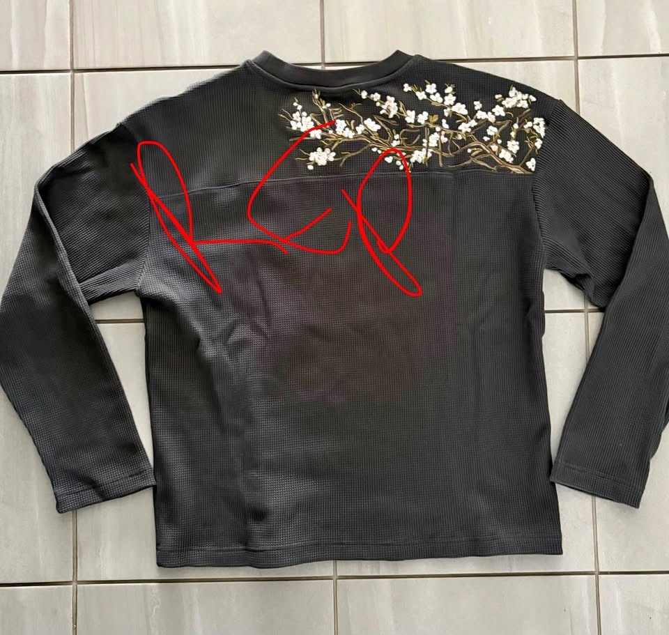 Derschutze Long-Sleeve