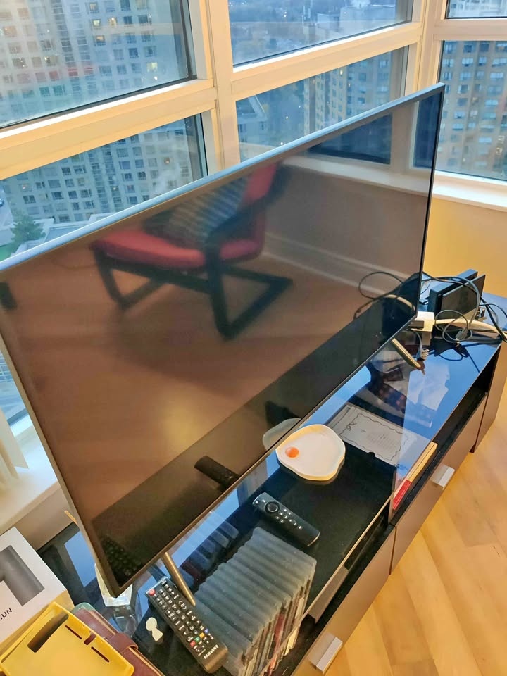 Samsung 43' smart TV