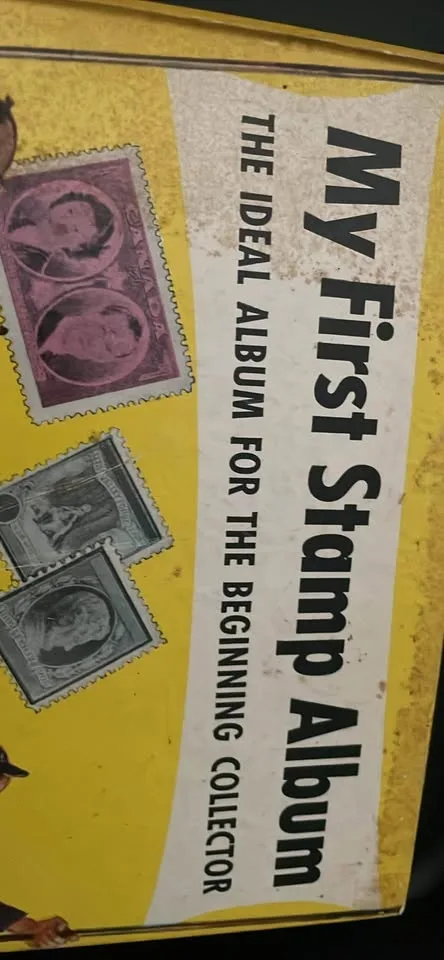 Vintage Stamp Album Book - 1950- 4,300 Spots image indicator(3)