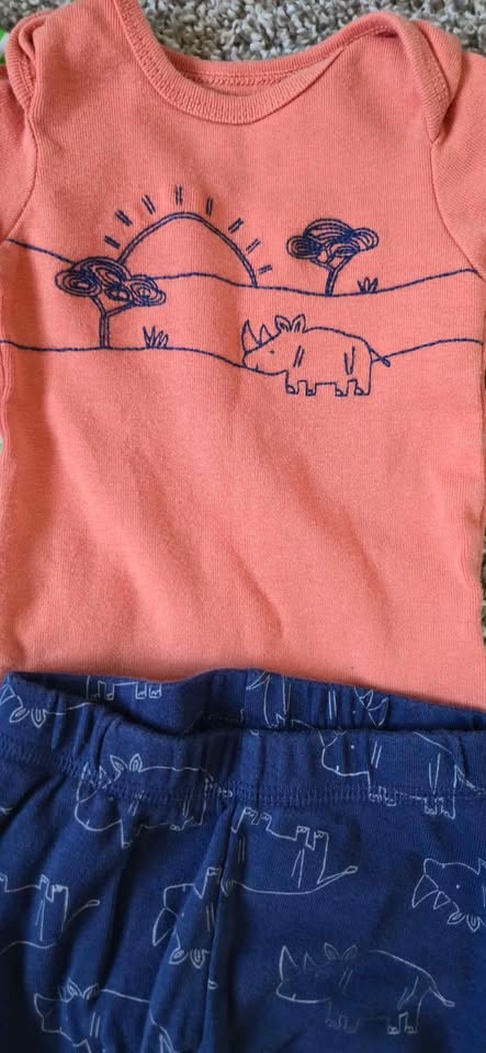 Baby boy clothes 0-3 - photo 3