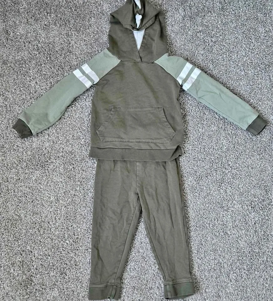 Toddler boy 2t outfit