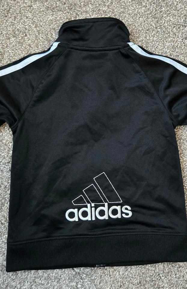 Toddler 2t adidas outfit - photo 2