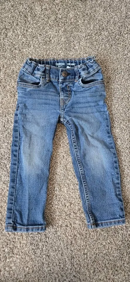Toddler boy 2t - 4 pairs jeans image indicator(2)
