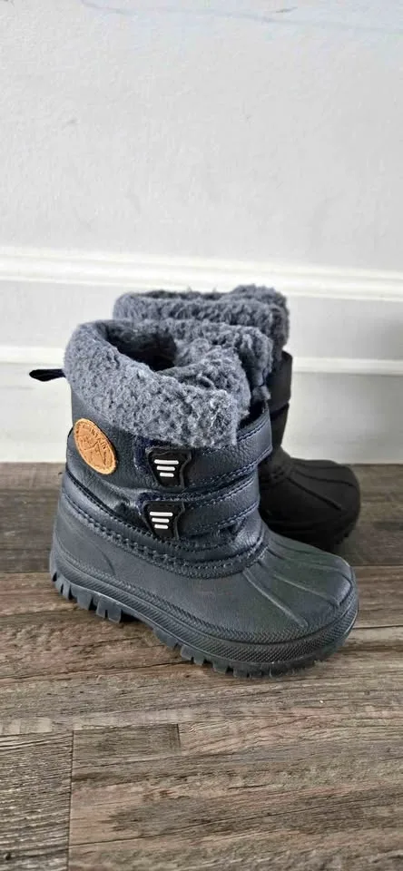 Toddler winter boots size 5