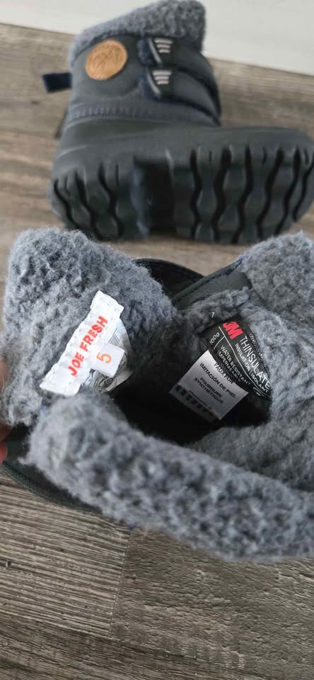 Toddler winter boots size 5 - photo 3