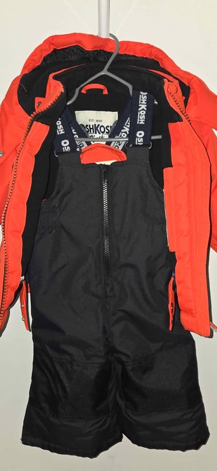 Oshkosh Toddler Snowsuit (12months) - photo 2