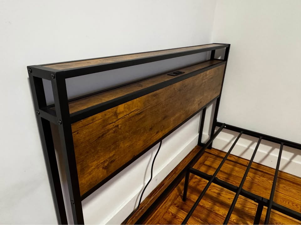 Queen Size Bed frame - photo 2