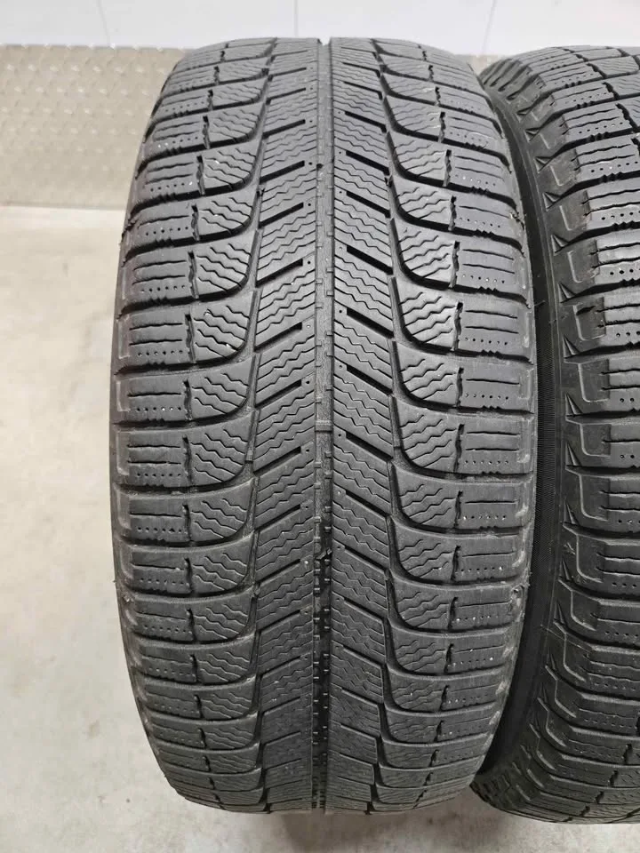 Michelin X-Ice Winter Tires- 205/55R16 image indicator(4)