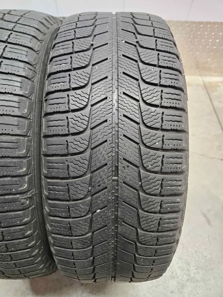 Michelin X-Ice Winter Tires- 205/55R16 image indicator(5)