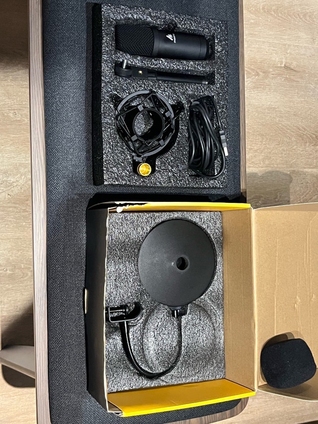 MAONO AU-A04T USB Desktop Microphone Kit–Brand New, Never Use - photo 5