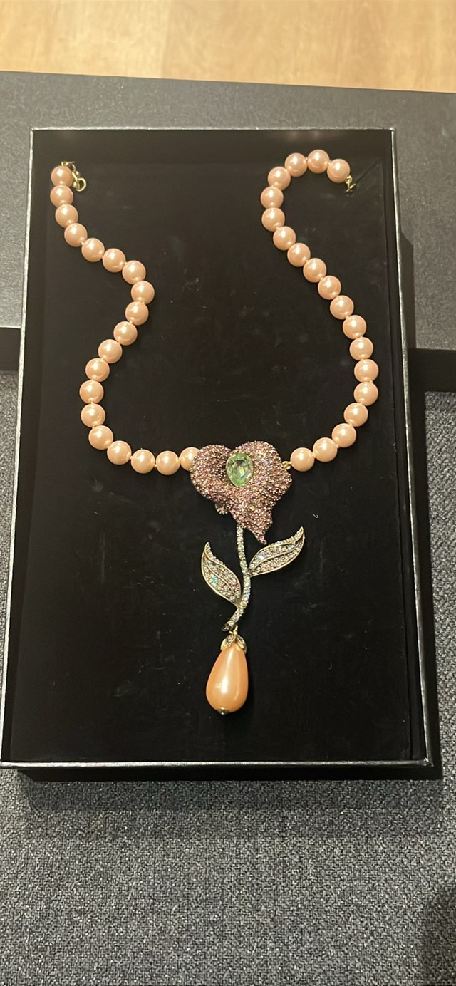 Heidi Daus Floral Crystal Necklace –NEW, Never Worn – Collecto