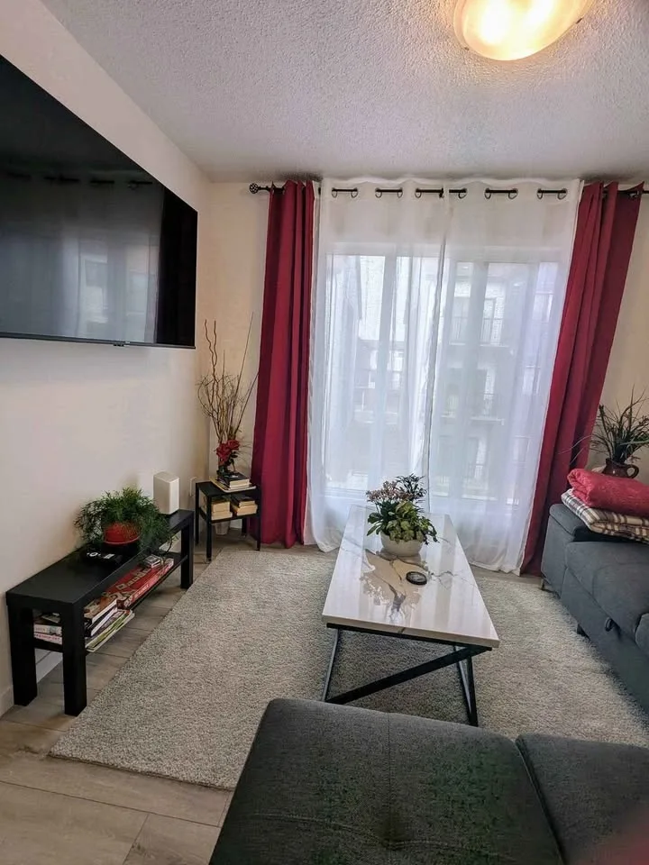 2 Beds 1.5 Baths - Townhouse image indicator(8)