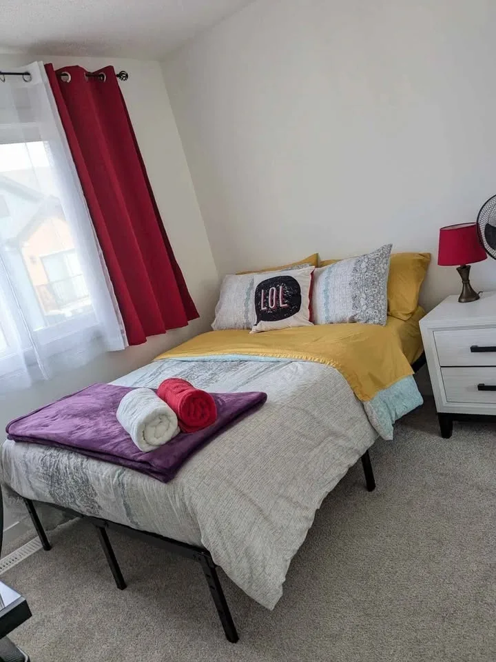 2 Beds 1.5 Baths - Townhouse image indicator(9)