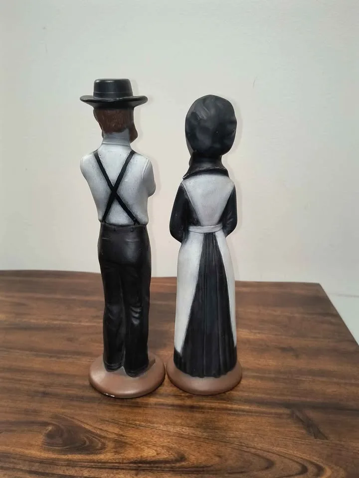 Amish Couple Figurines – Vintage Hand-Painted Set image indicator(3)