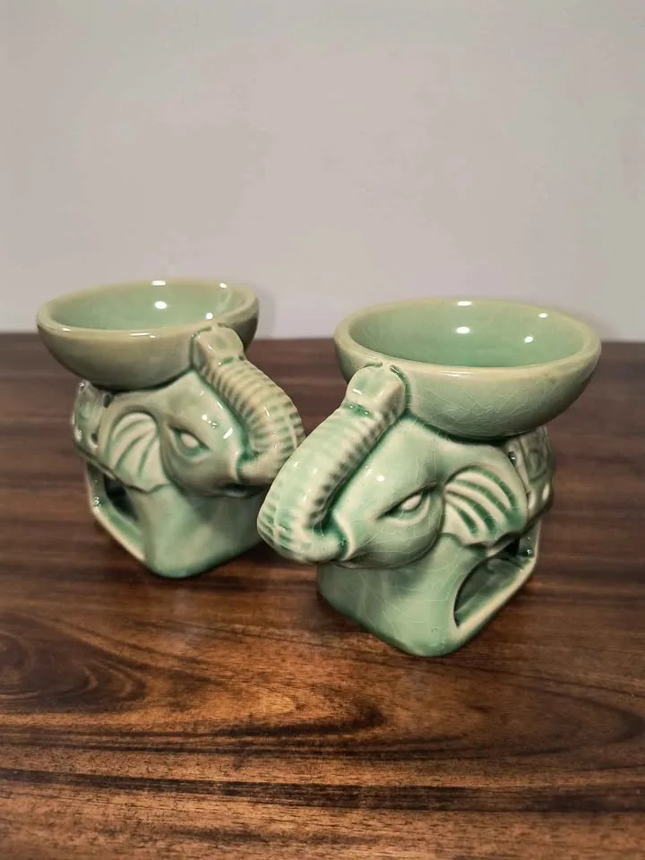 Ceramic Elephant Oil Burners – Set of 2 image indicator(2)