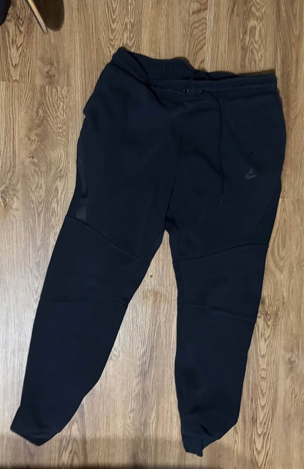 Nike Tech Pants - photo 4