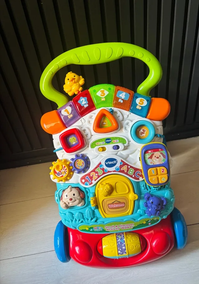 Baby's toy walker - Pefect for little explorers