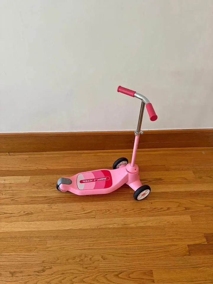 Radio flyer toddler 3 wheel scooter