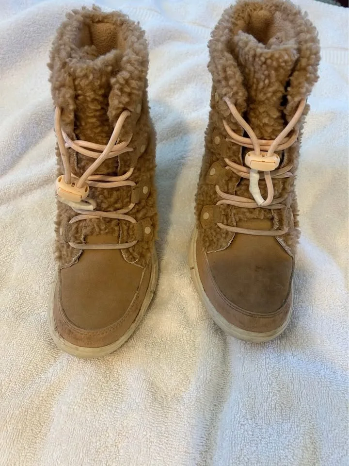 Sorel snow boot youth size 3 image indicator(2)