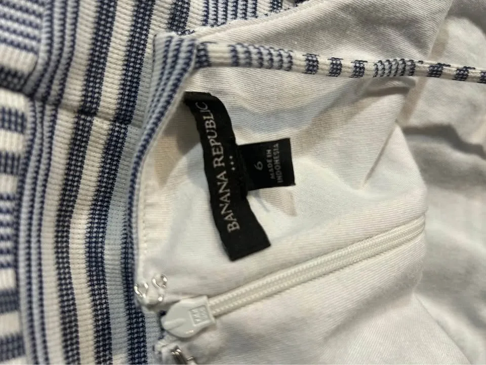 3 Women’s Dresses - size 6 image indicator(2)