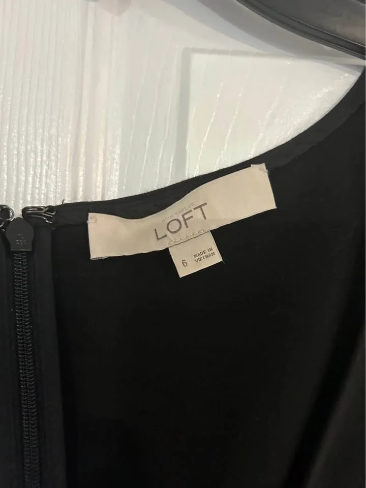 3 Women’s Dresses - size 6 image indicator(4)