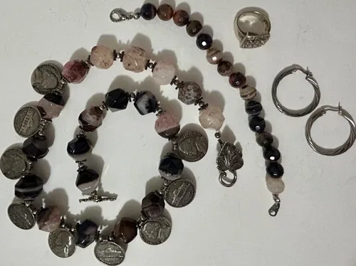 QUARTZ BEADS, BANDED AGATE & COIN NECKLACE, AGATE BRACELET, 925 image indicator(10)