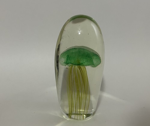 Vintage Glow In The Dark Art Glass Green Jelly Fish Paperweight - photo 2