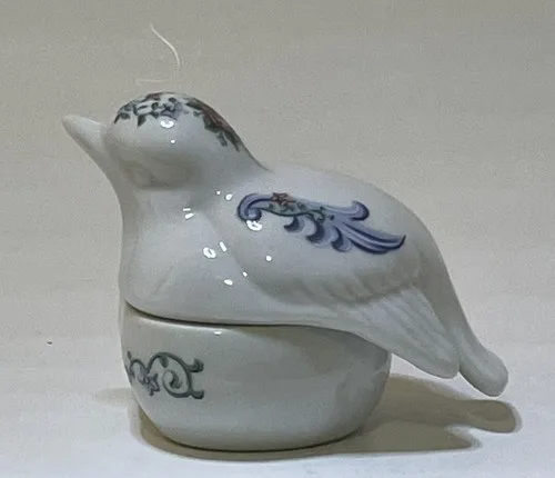 Elizabeth Arden Little Bird Trinket Dish