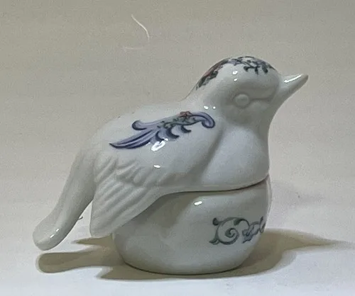 Elizabeth Arden Little Bird Trinket Dish image indicator(2)