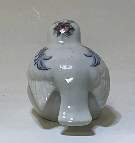 Elizabeth Arden Little Bird Trinket Dish image indicator(3)