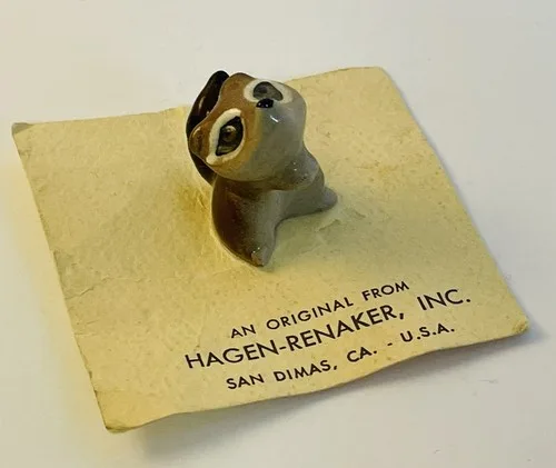 Hagen Renaker Miniature Baby Racoon - Nose Up Pose - Retired image indicator(3)