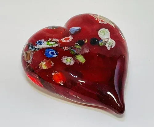 BEAUTIFUL ART GLASS PAPERWEIGHT- Red Heart with Millefiori Flowe