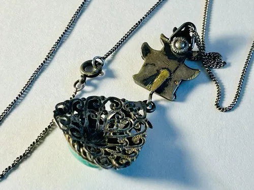 NEIGER BROTHERS ART DECO PEKING GLASS PENDANT NECKLACE image indicator(10)