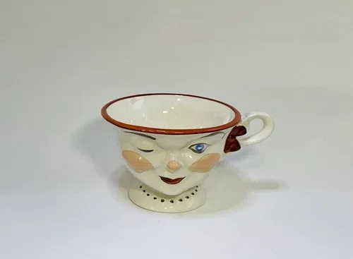 LIPTON WINKING EYE - TEA CUP - from the 1950'S image indicator(3)