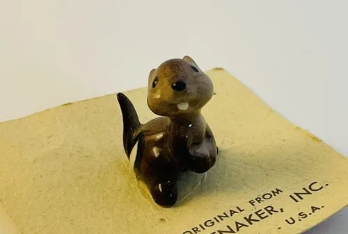 RETIRED Vintage Hagen Renaker Baby Chipmunk image indicator(2)